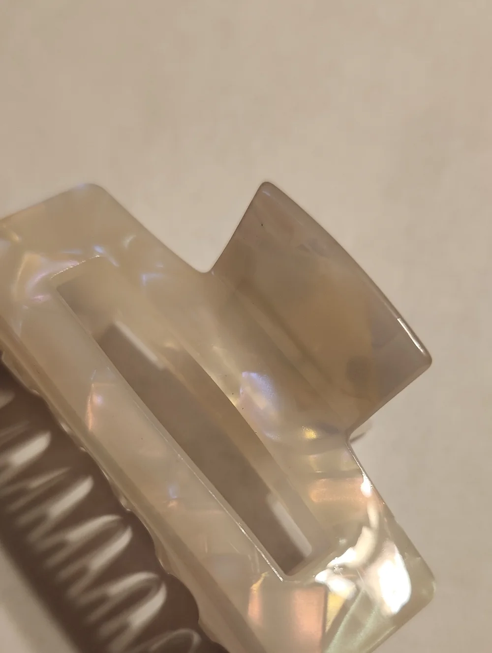 NWOT MoP Iridescent Acetate Hair Clip 3 inches